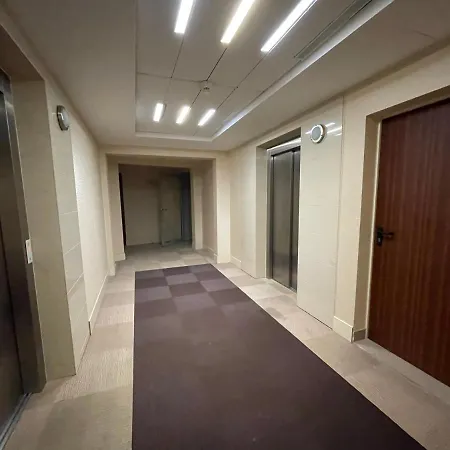 Centrum Grojecka 194 *