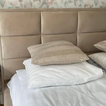 ホテル Centrum Grojecka 194 ワルシャワ