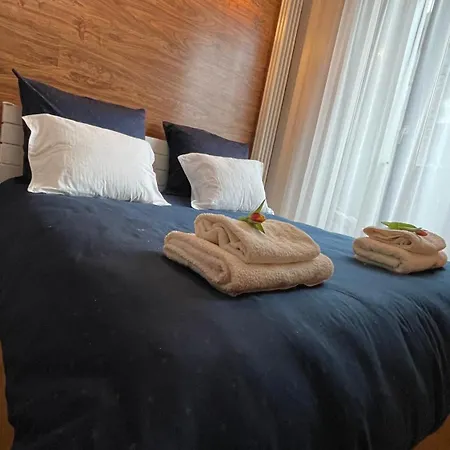 Centrum Grojecka 194 Hotel *