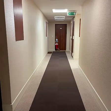 Hotel Centrum Grojecka 194 *