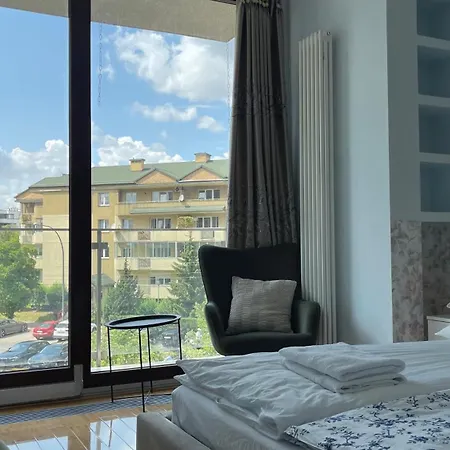 Centrum Grojecka 194 Hotel